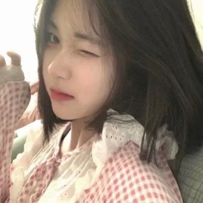 孔雀圣使请动心